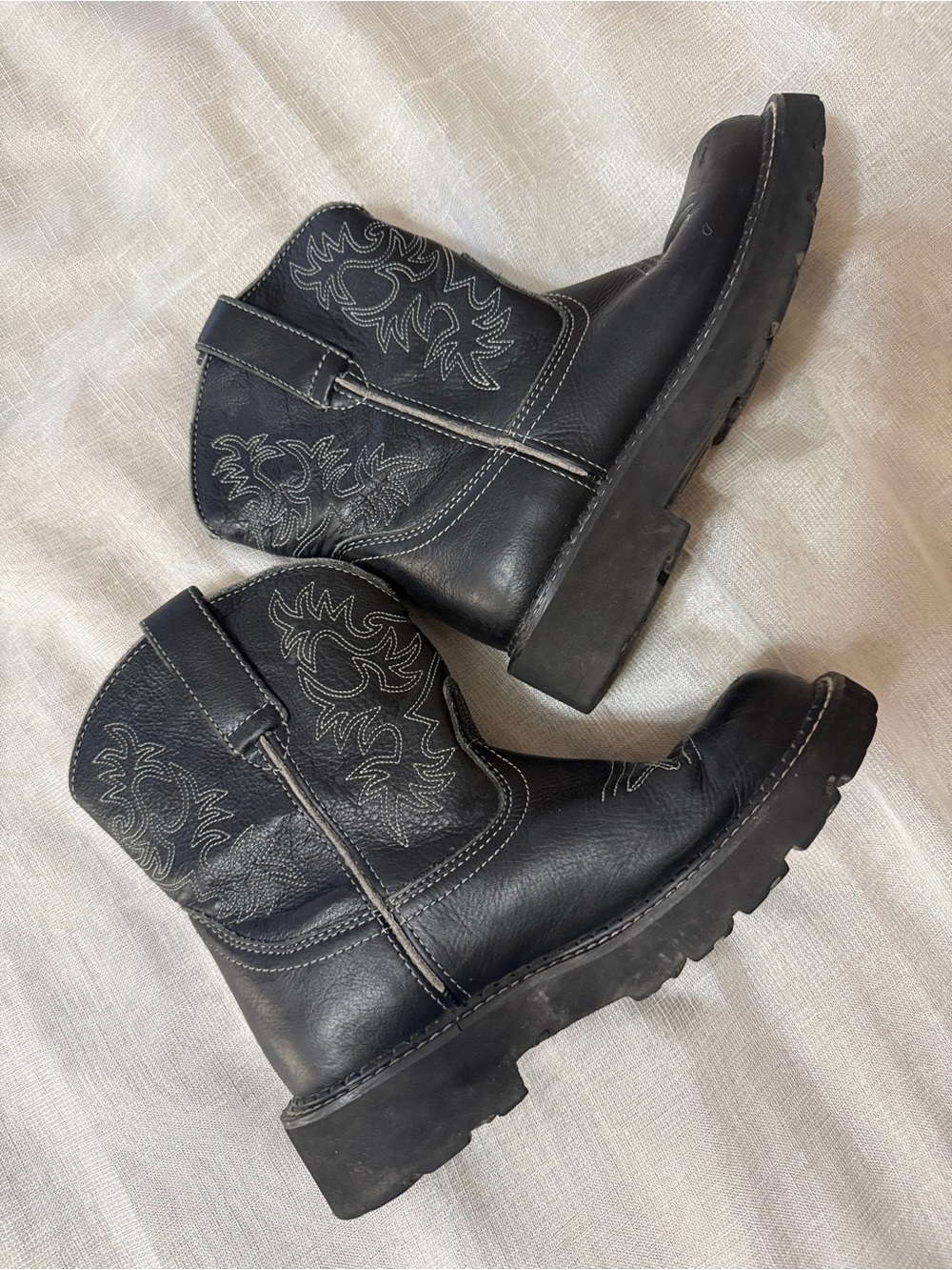 Ariat Fatboy Women’s Black Embroidered Pull-On Western Boot